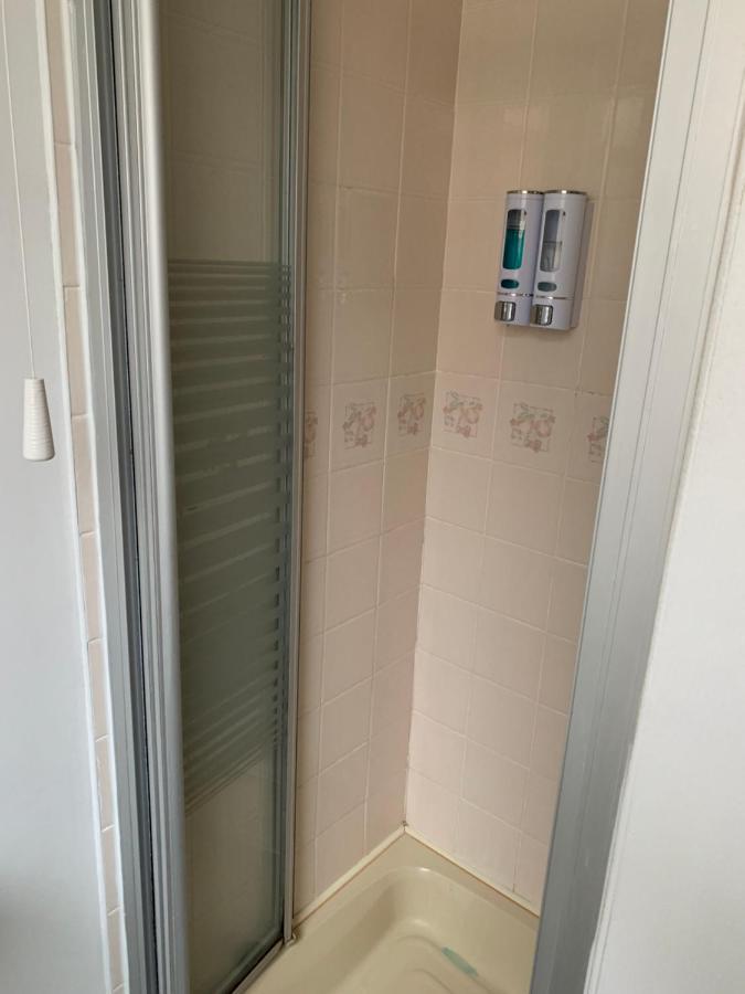 Southfork Villa Guesthouse 칼란더 외부 사진