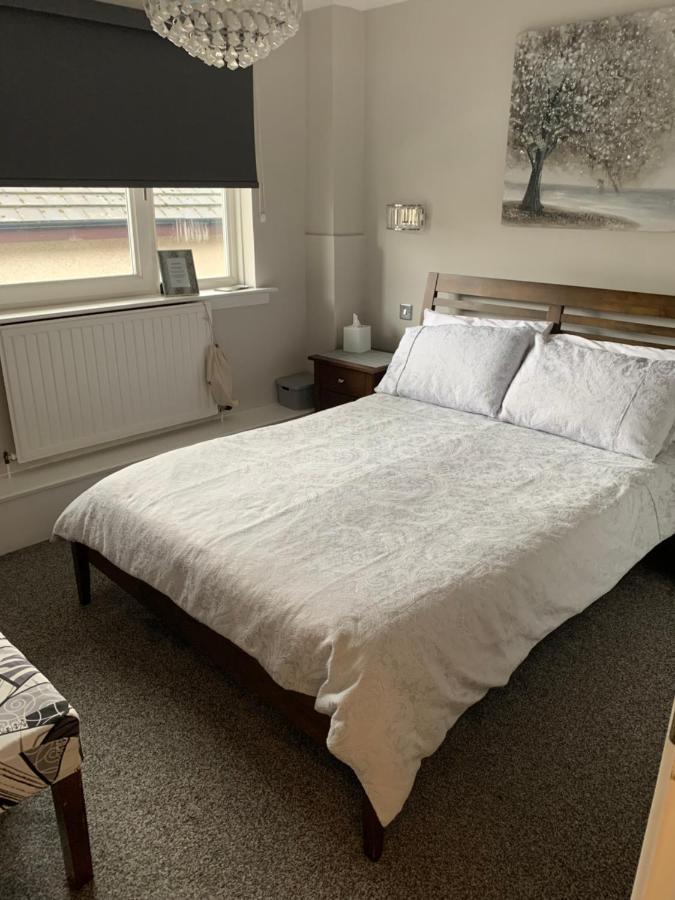 Southfork Villa Guesthouse 칼란더 외부 사진