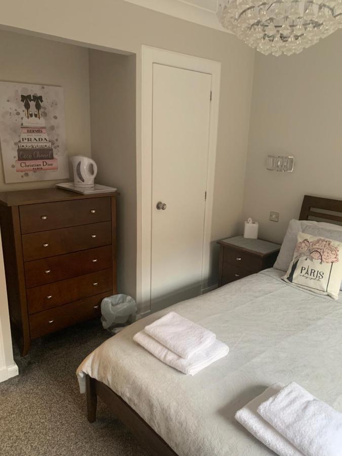 Southfork Villa Guesthouse 칼란더 외부 사진